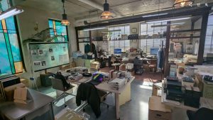 クジャクのダンス誰が見た？調光フィルムKasmy