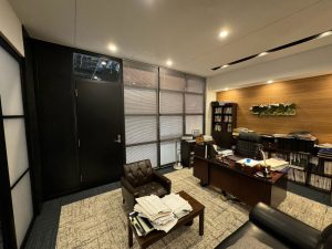 TBSドラマ調光フィルムKasmy